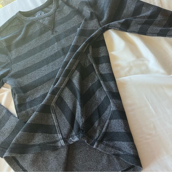 🖤2FOR$30 Striped Long Sleeve Shirt - Picture 6 of 11